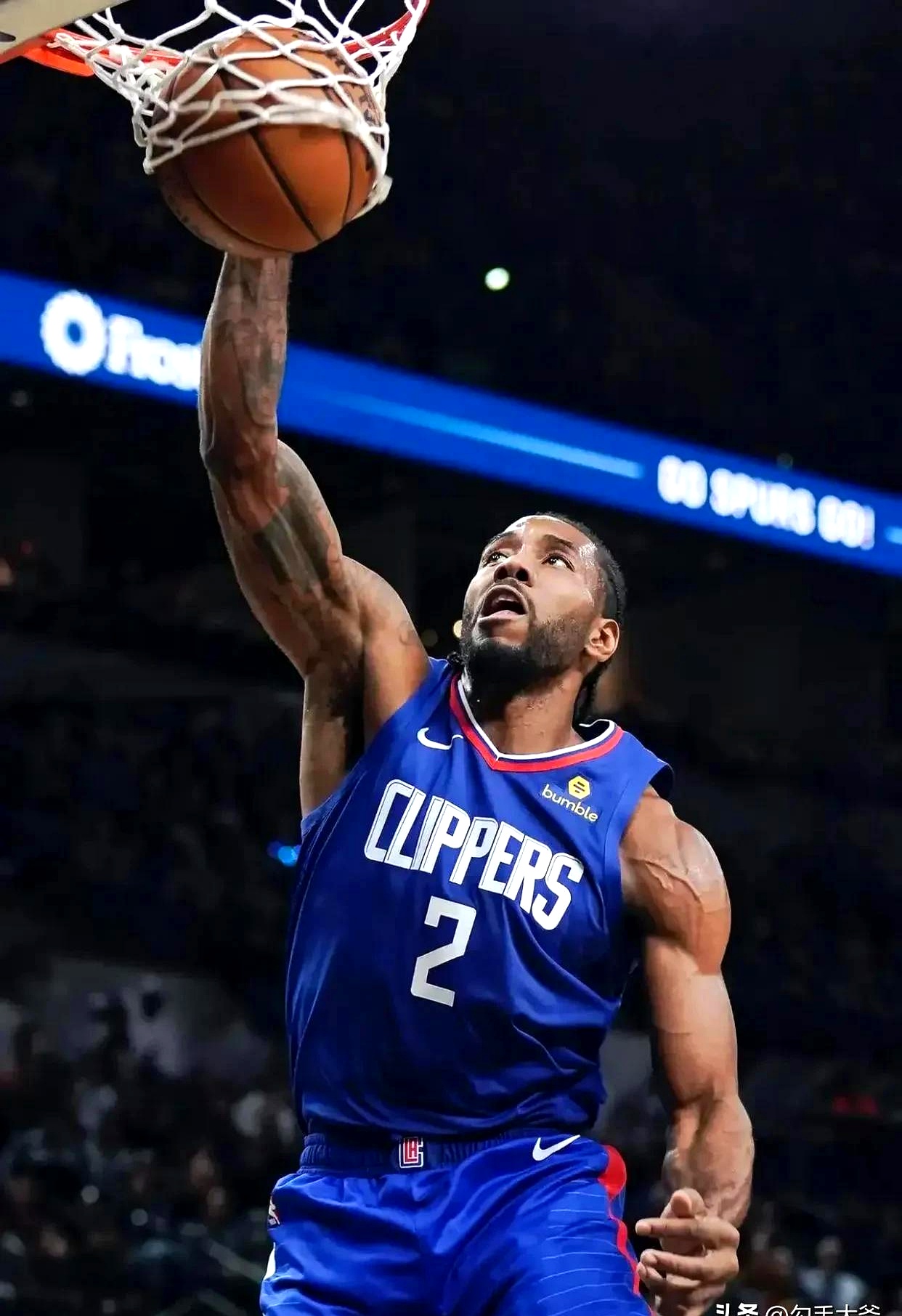 yy易游平首页洛杉矶快船今夜止住颓势，志在NBA季后赛名次提升，球迷炸锅，赛季目标并未改变的简单介绍