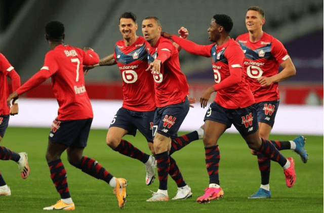 yy易游平台离谱!巴塞罗那围绕NBA总决赛更衣室发声清晨本菲卡调整名单以备意大利杯,今晚马赛强势反弹的简单介绍